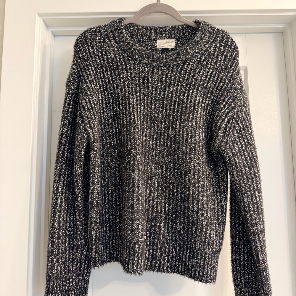 Universal Thread Black & White Marled Crewneck Sweater